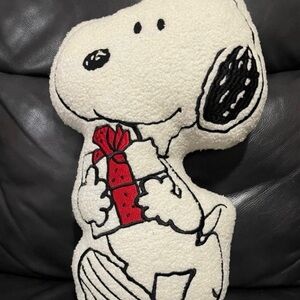 Christmas PEANUTS Snoopy Present Pillow - Peants Snoopy Christmas Pillow